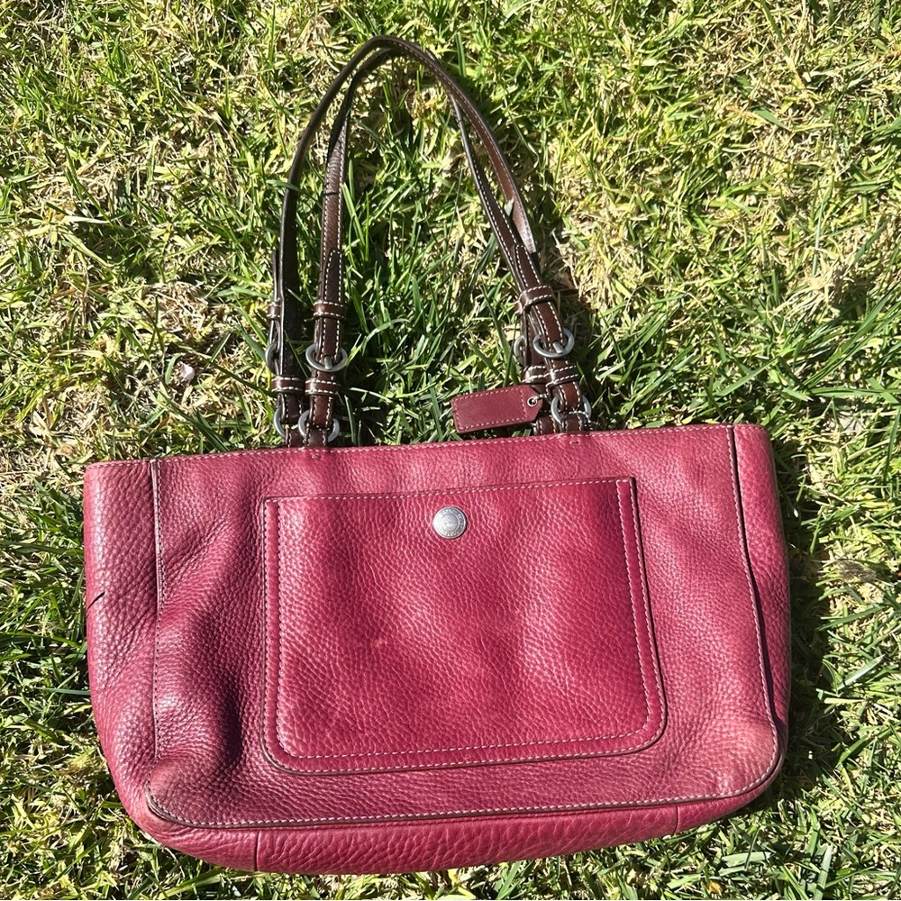 Elegant Wine Leather Shoulder Bag